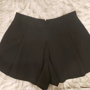 NEW Without Tags- Alice + Olivia Employed Line Black Pleated Skorts with Pockets